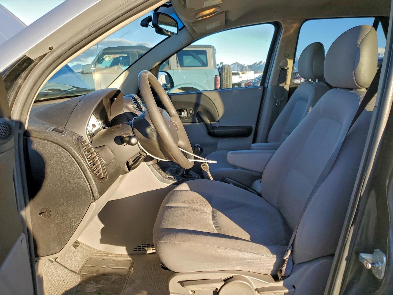 2005 SATURN VUE photo 7