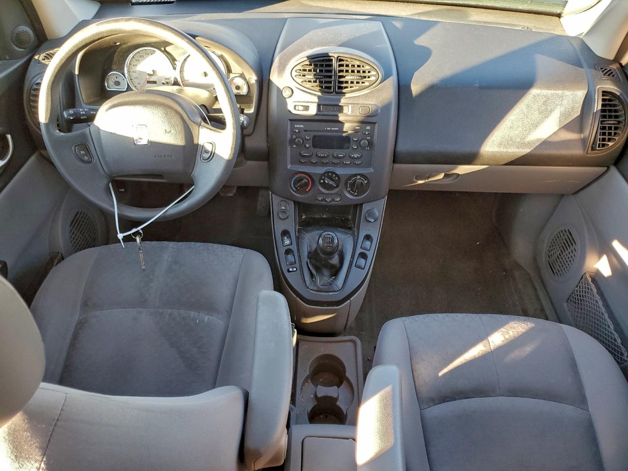 2005 SATURN VUE photo 8