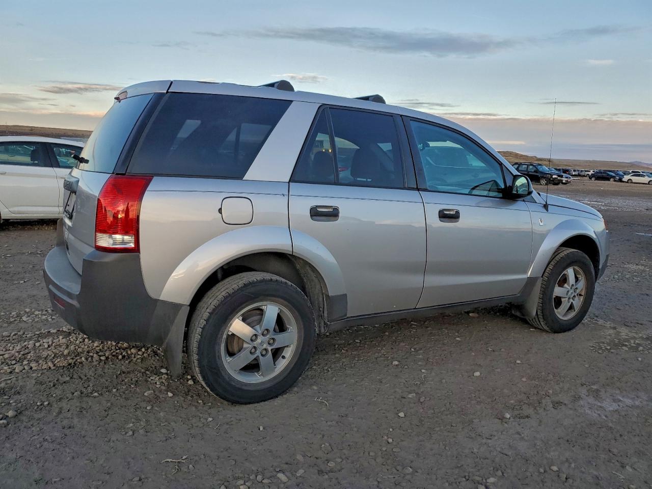 2005 SATURN VUE photo 3