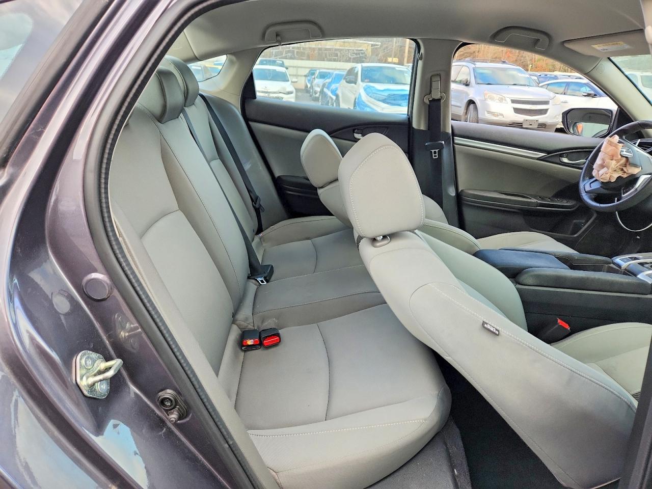 2016 HONDA CIVIC LX photo 19