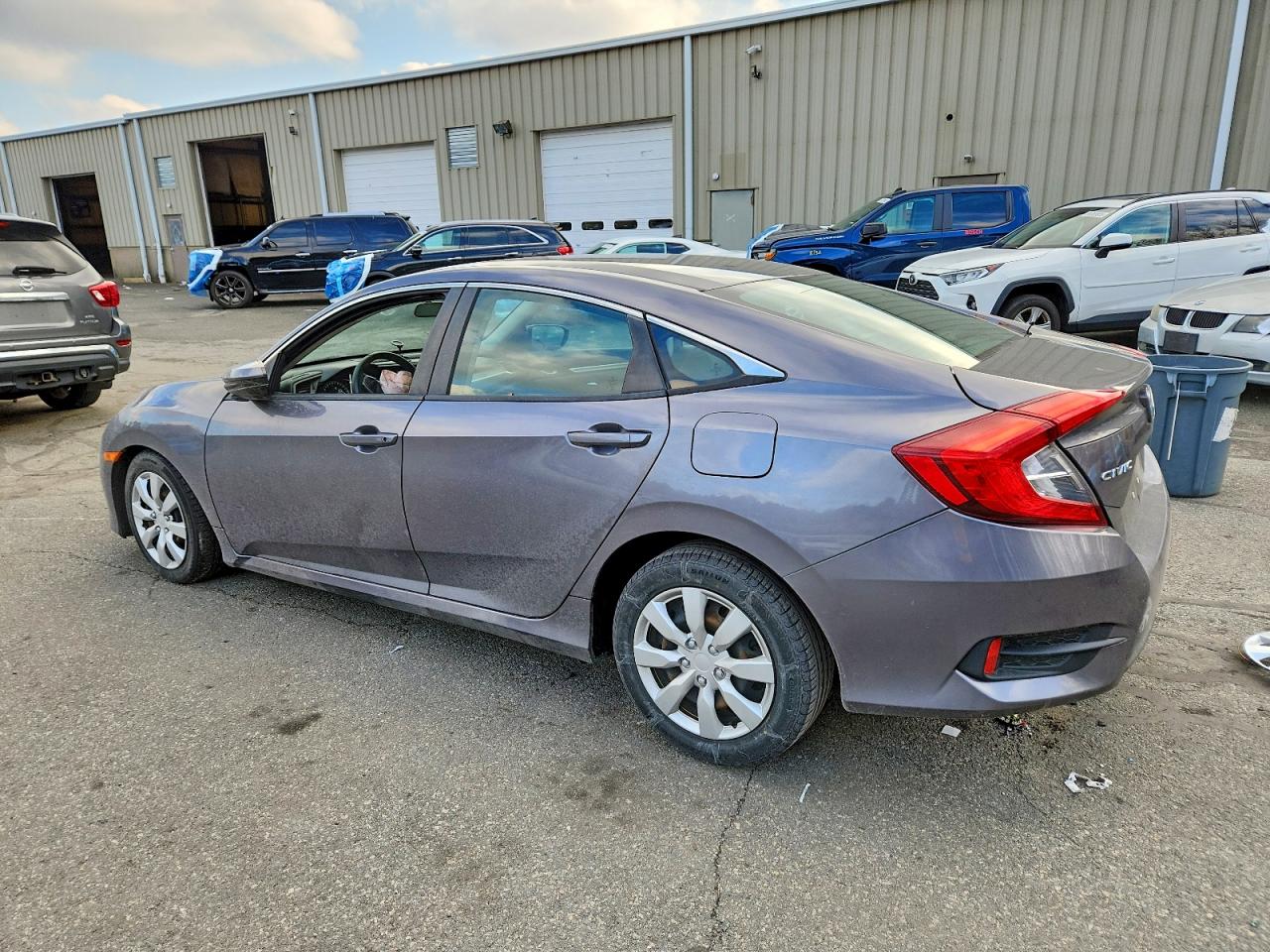 2016 HONDA CIVIC LX photo 3