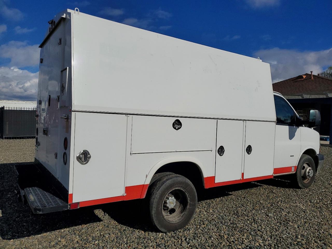 2018 CHEVROLET EXPRESS G3500 photo 3