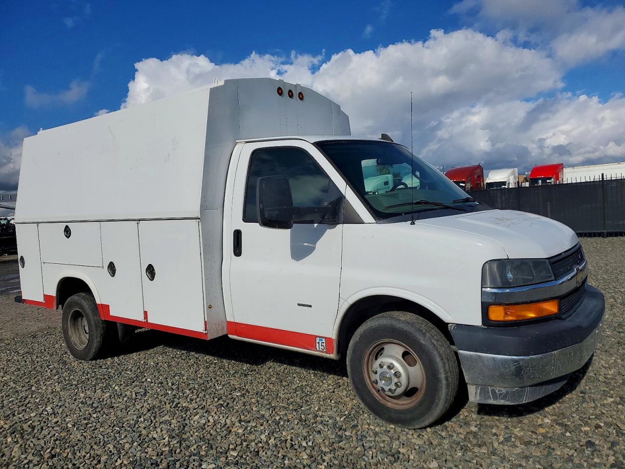 2018 CHEVROLET EXPRESS G3500 photo 4