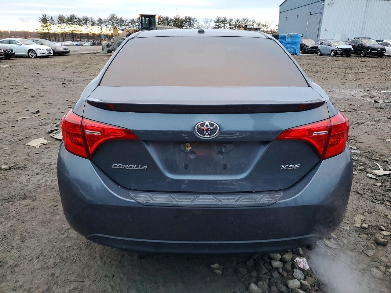 2018 TOYOTA COROLLA L photo 6