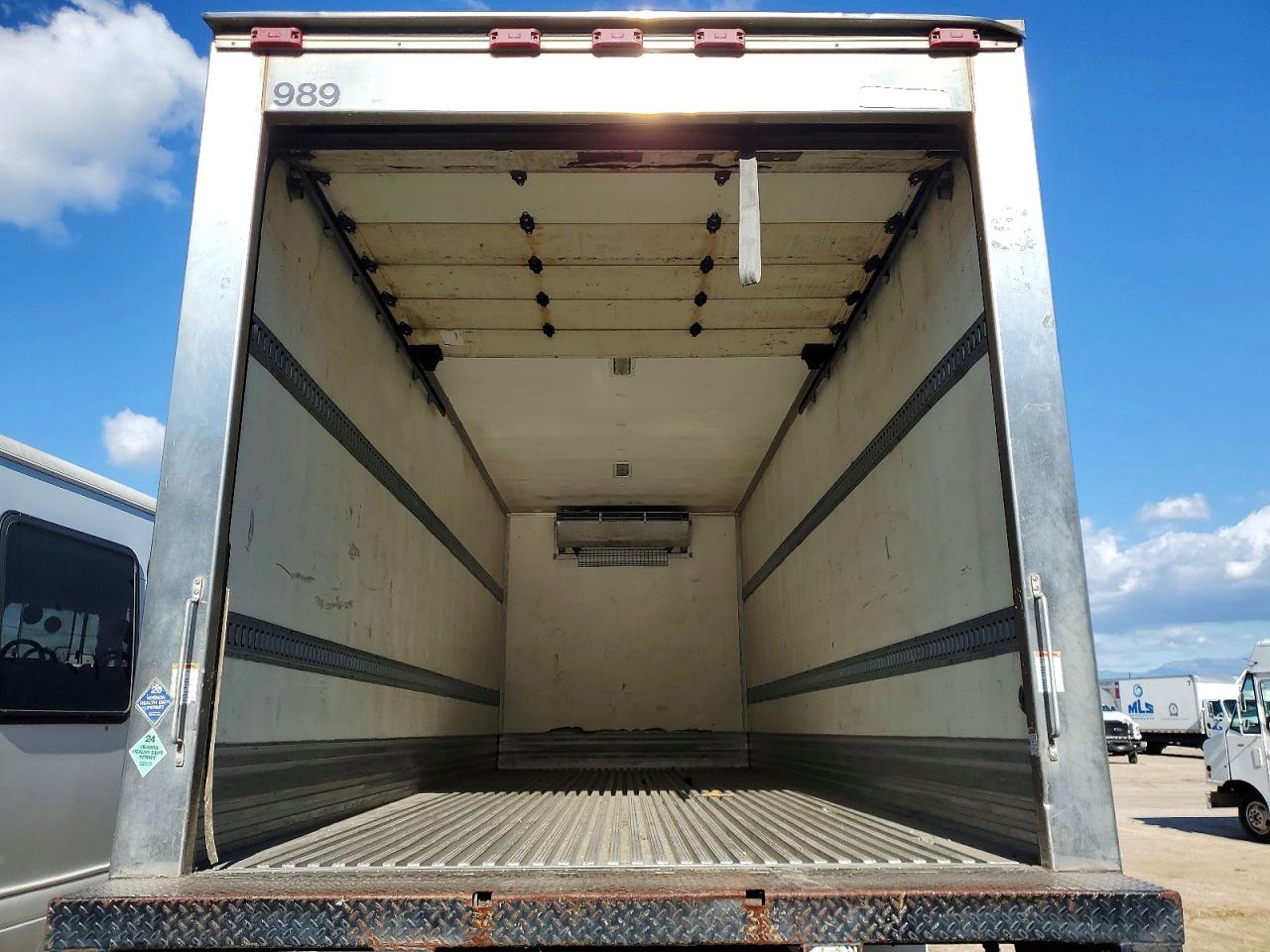 2015 HINO 268 REFRIGERATED BOX TRUCK photo 10