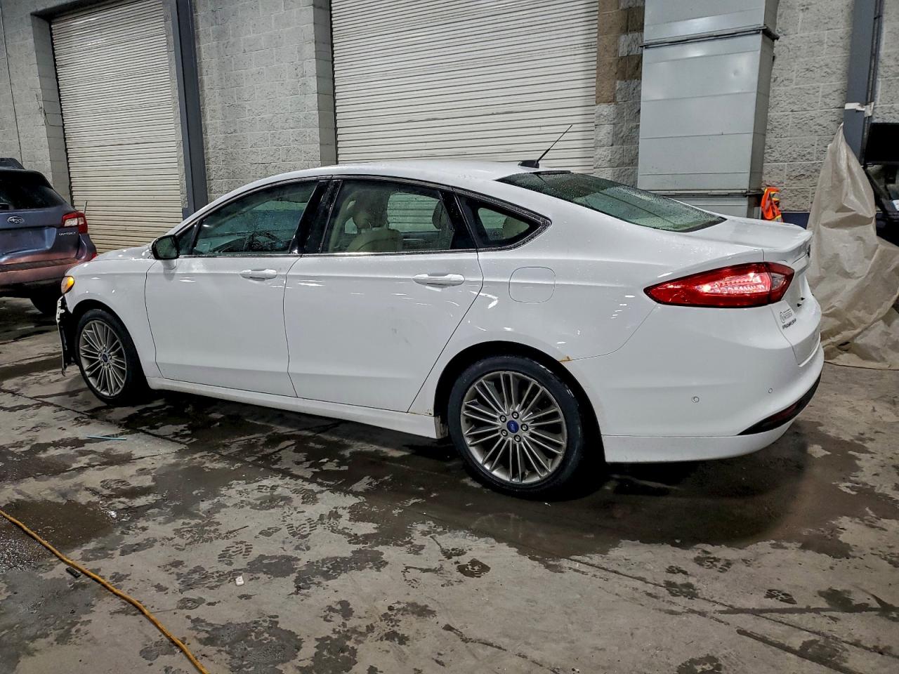 2013 FORD FUSION SE photo 2