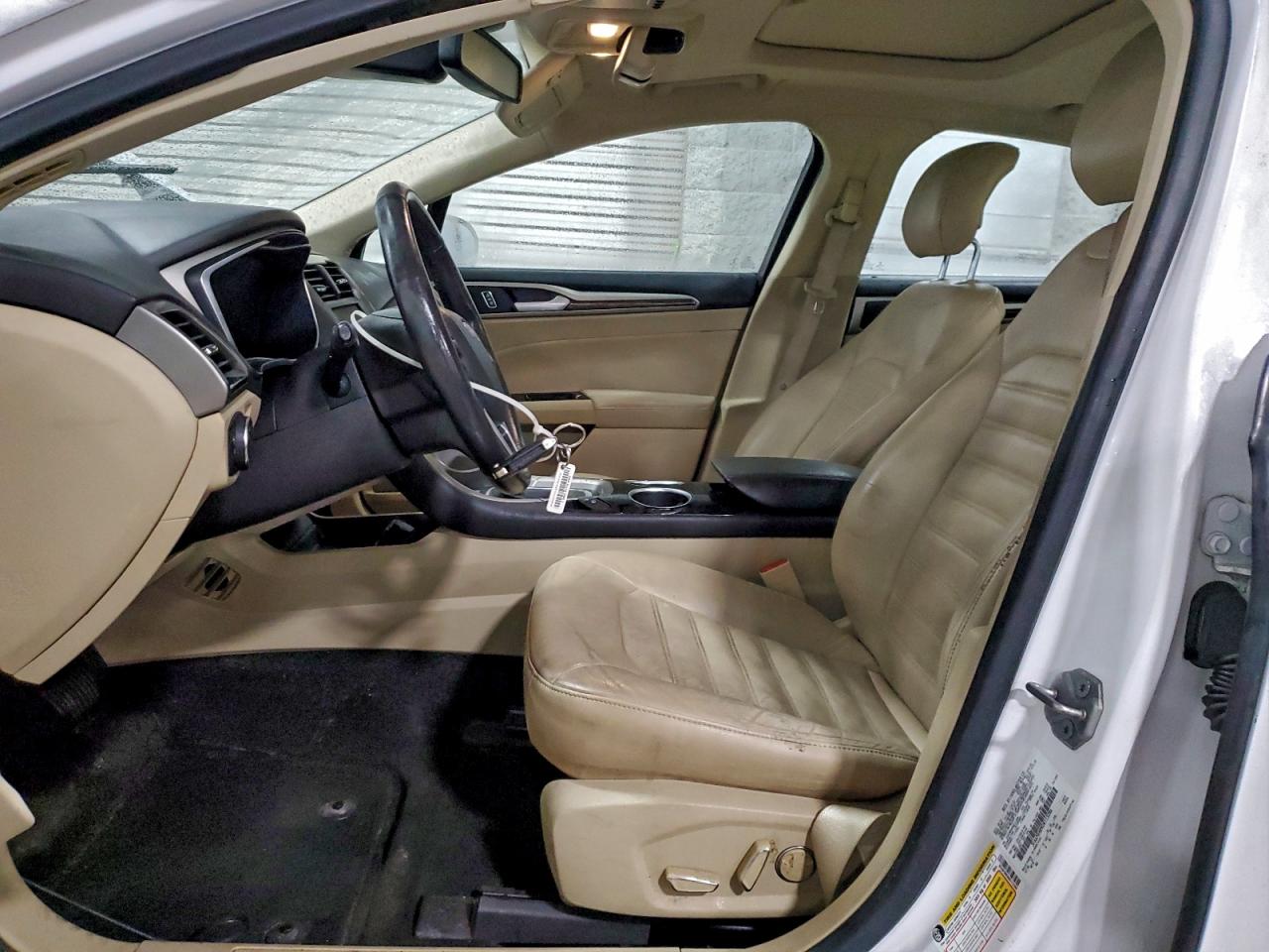 2013 FORD FUSION SE photo 7