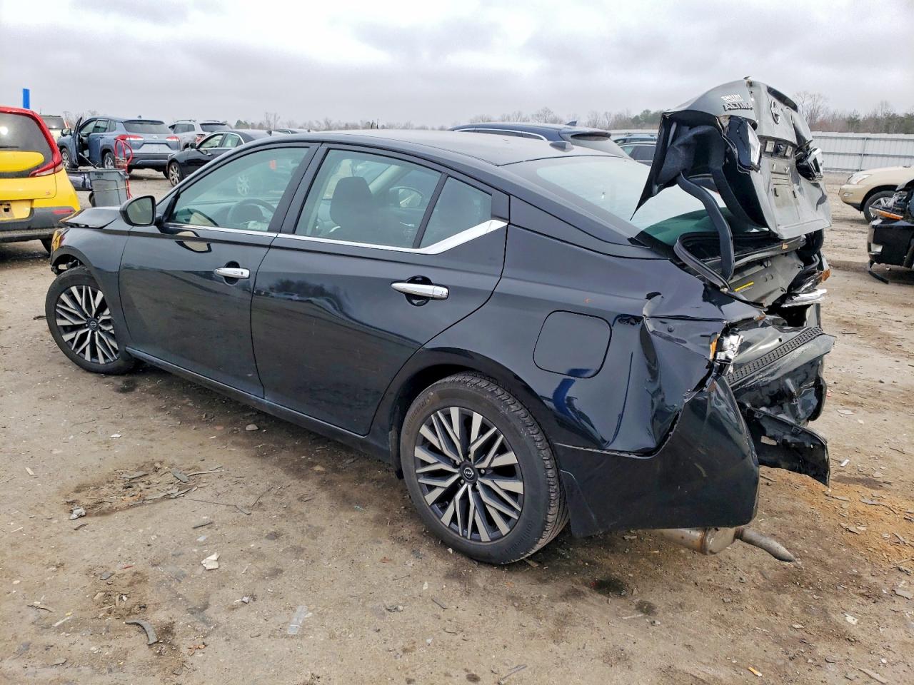 2024 NISSAN ALTIMA SV photo 2