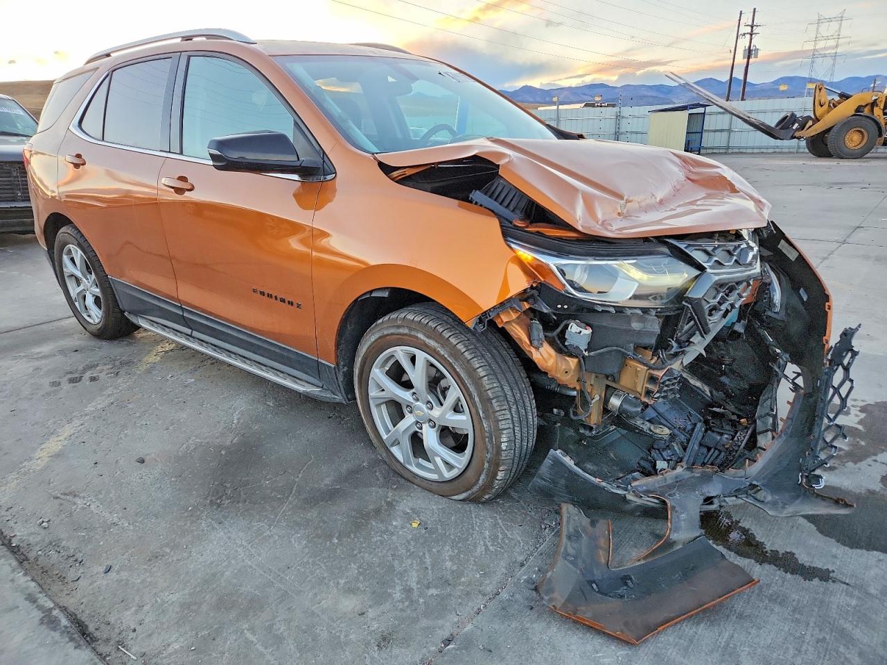 2018 CHEVROLET EQUINOX LT photo 4