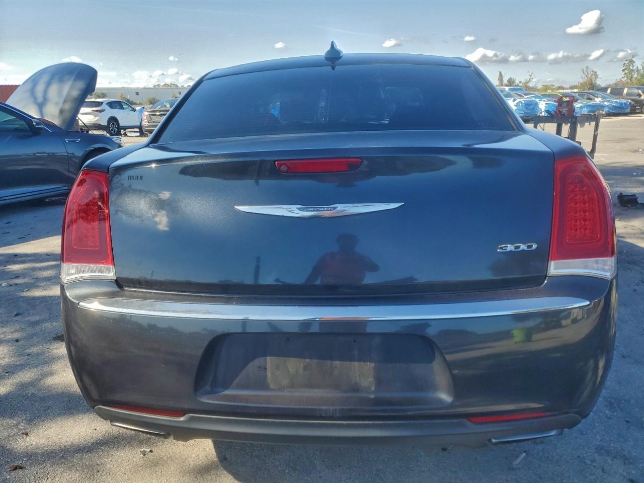 2016 CHRYSLER 300 LIMITED photo 6