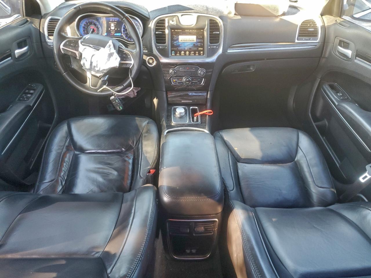 2016 CHRYSLER 300 LIMITED photo 8