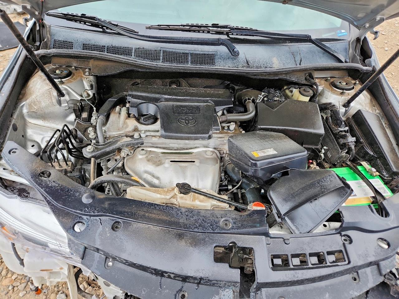 2016 TOYOTA CAMRY LE photo 11