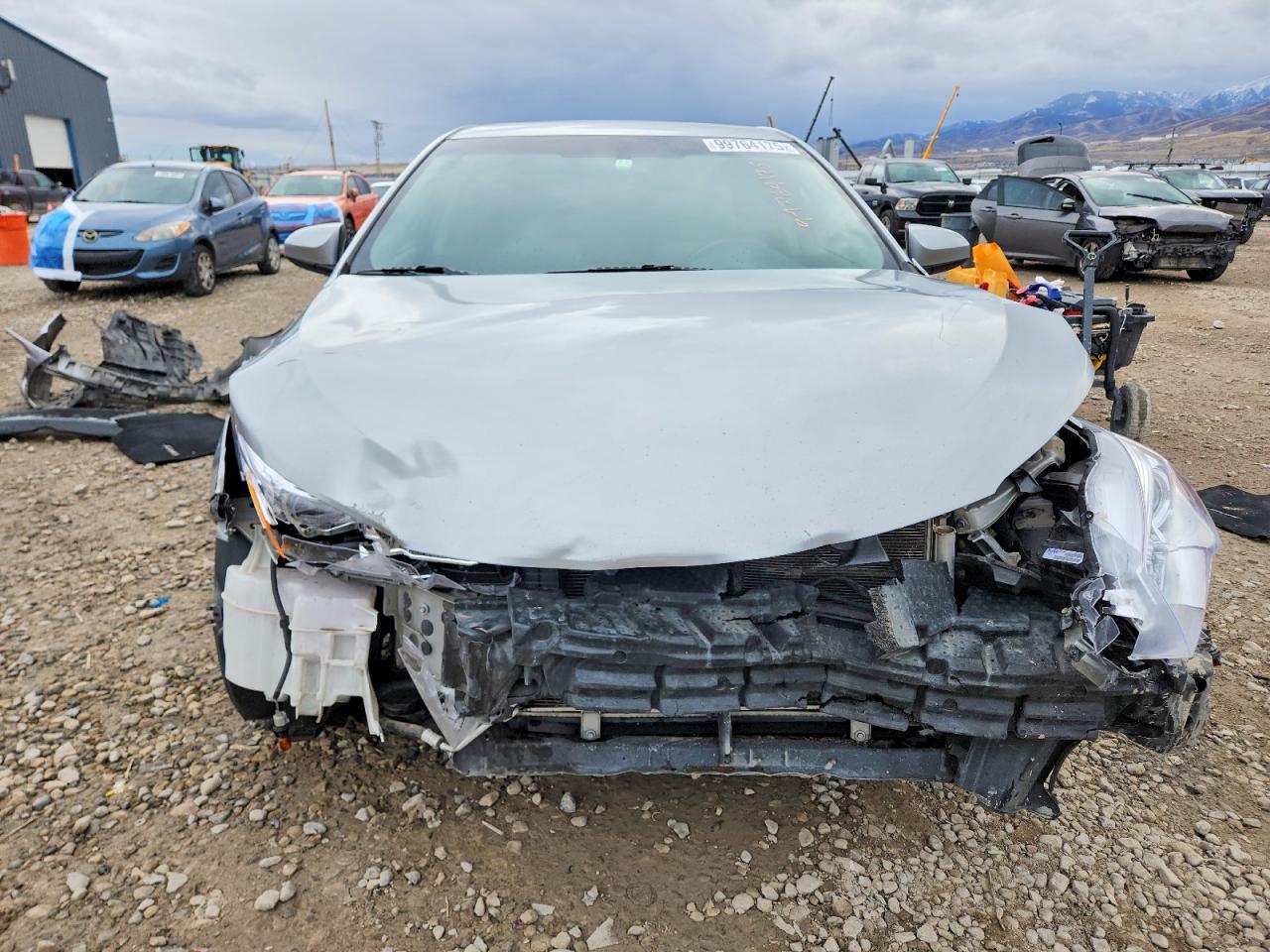 2016 TOYOTA CAMRY LE photo 5