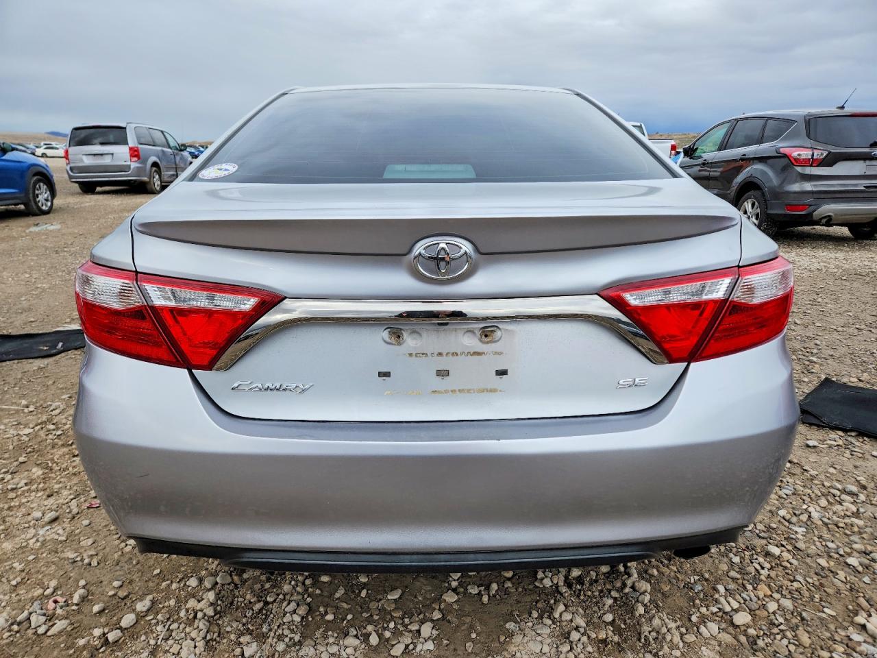 2016 TOYOTA CAMRY LE photo 6