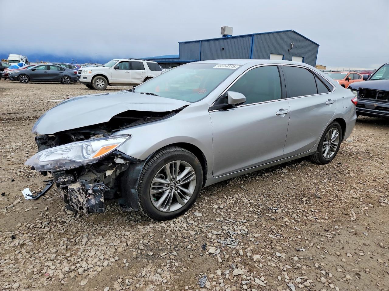 2016 TOYOTA CAMRY