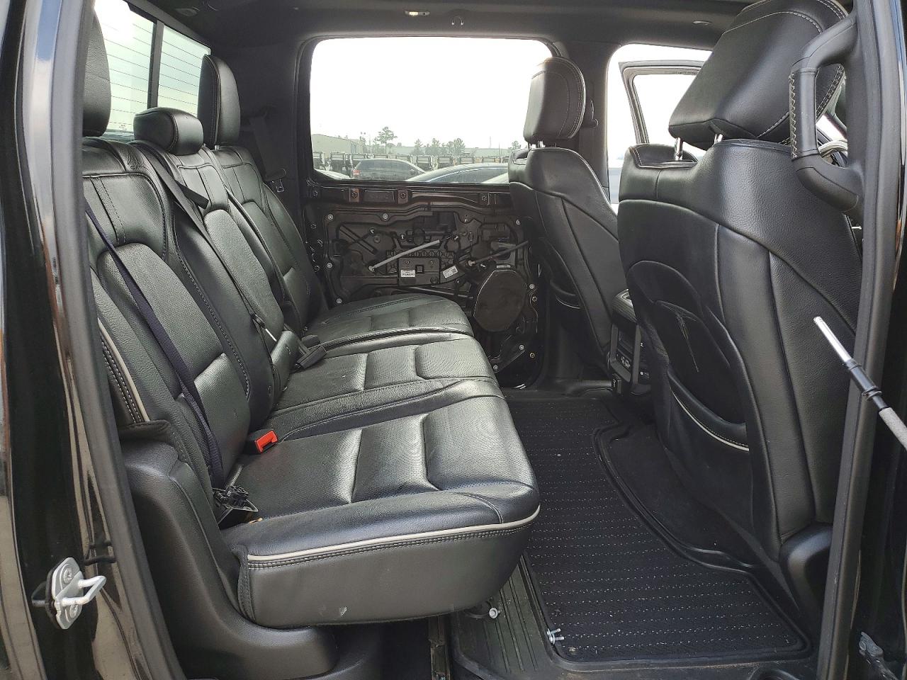2019 RAM 1500 LIMITED photo 10