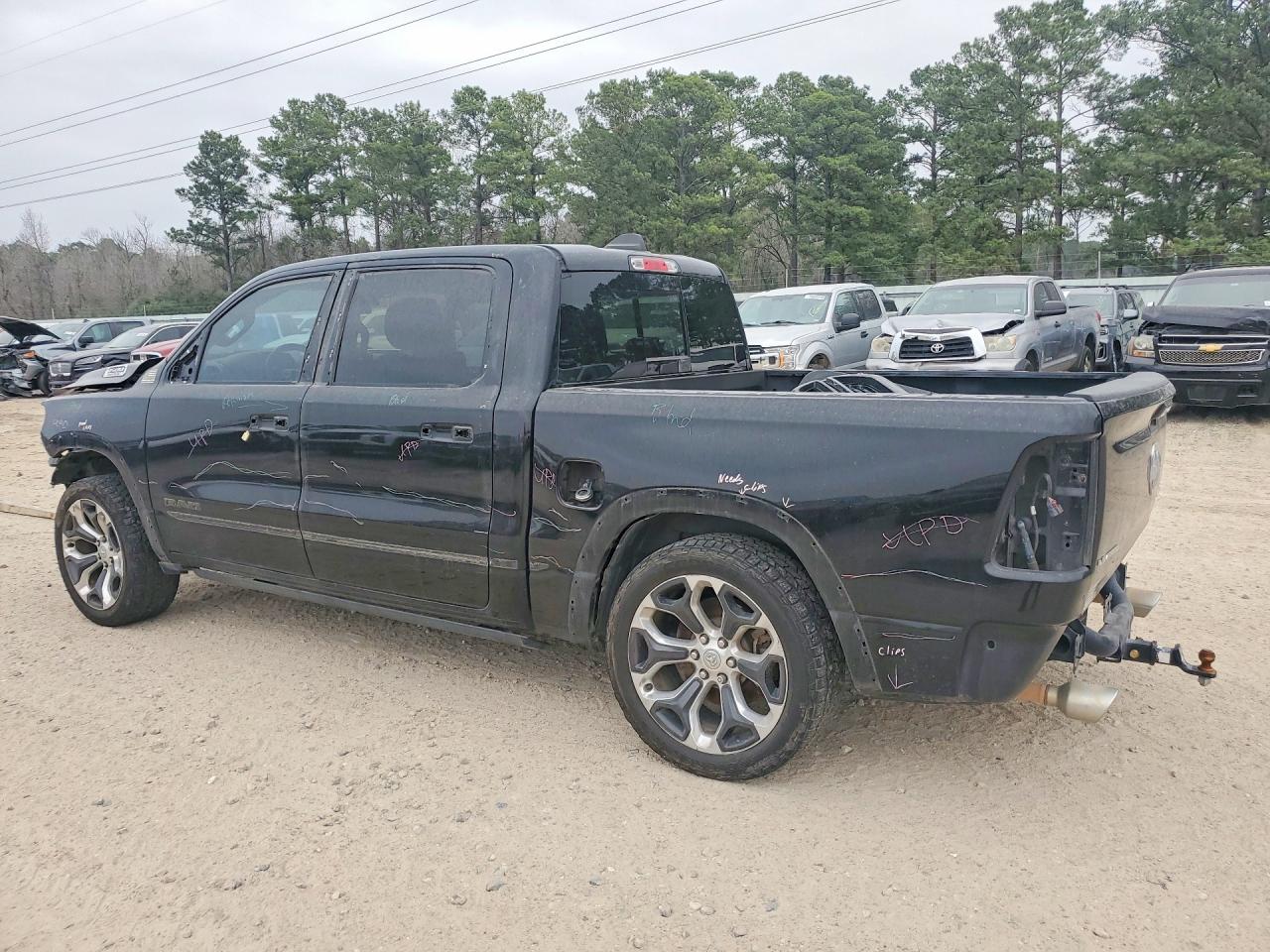 2019 RAM 1500 LIMITED photo 2