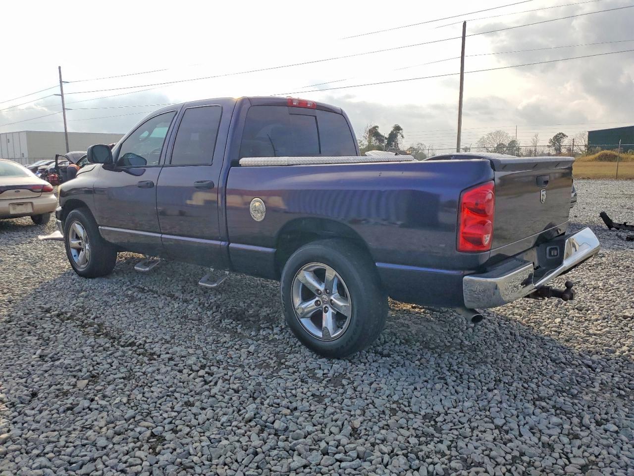 2007 DODGE RAM 1500 ST photo 2