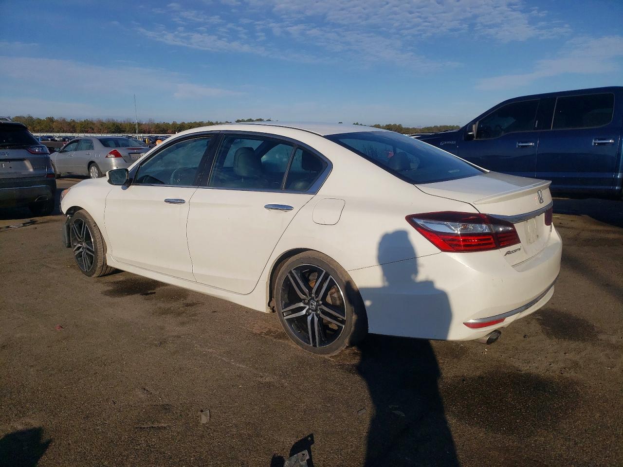 2017 HONDA ACCORD SPORT SPECIAL EDITION photo 2
