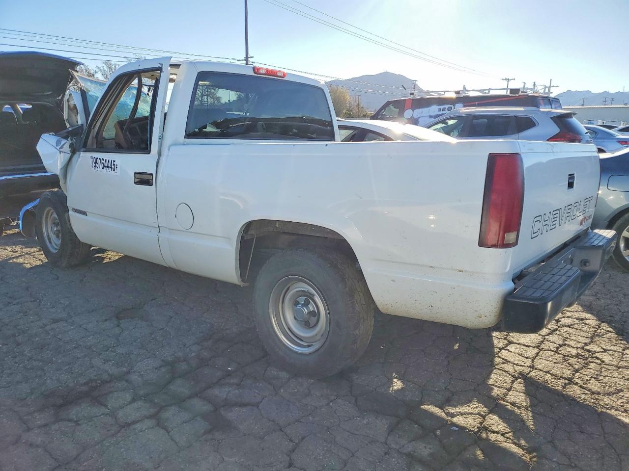 1994 CHEVROLET GMT-400 C1500 photo 2