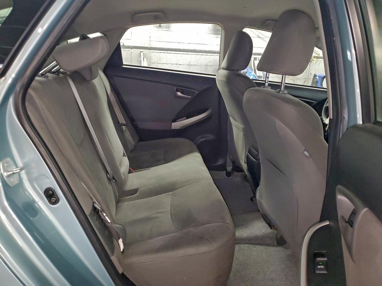 2013 TOYOTA PRIUS photo 10