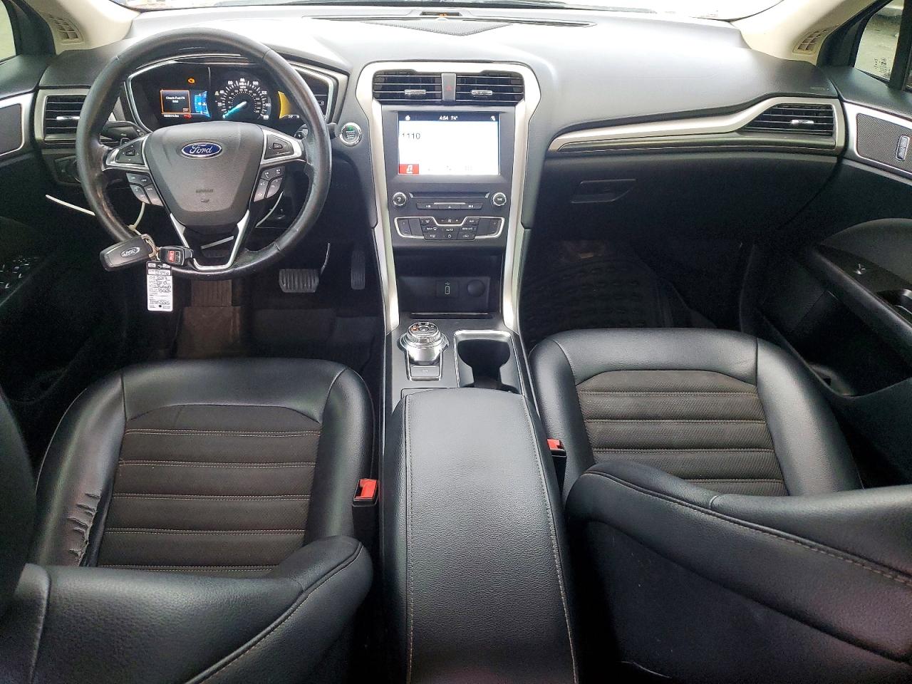 2017 FORD FUSION SE photo 8