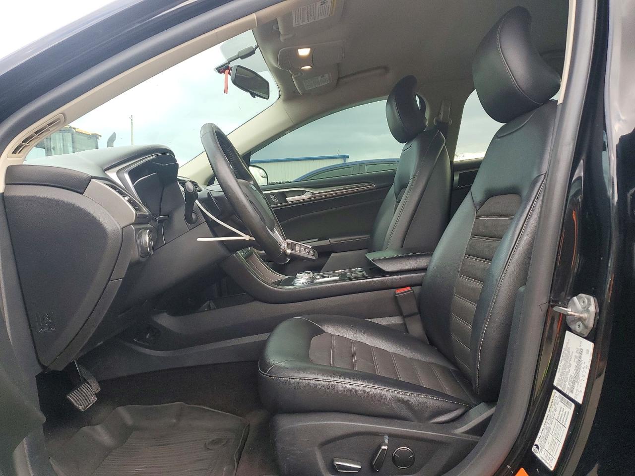 2017 FORD FUSION SE photo 7