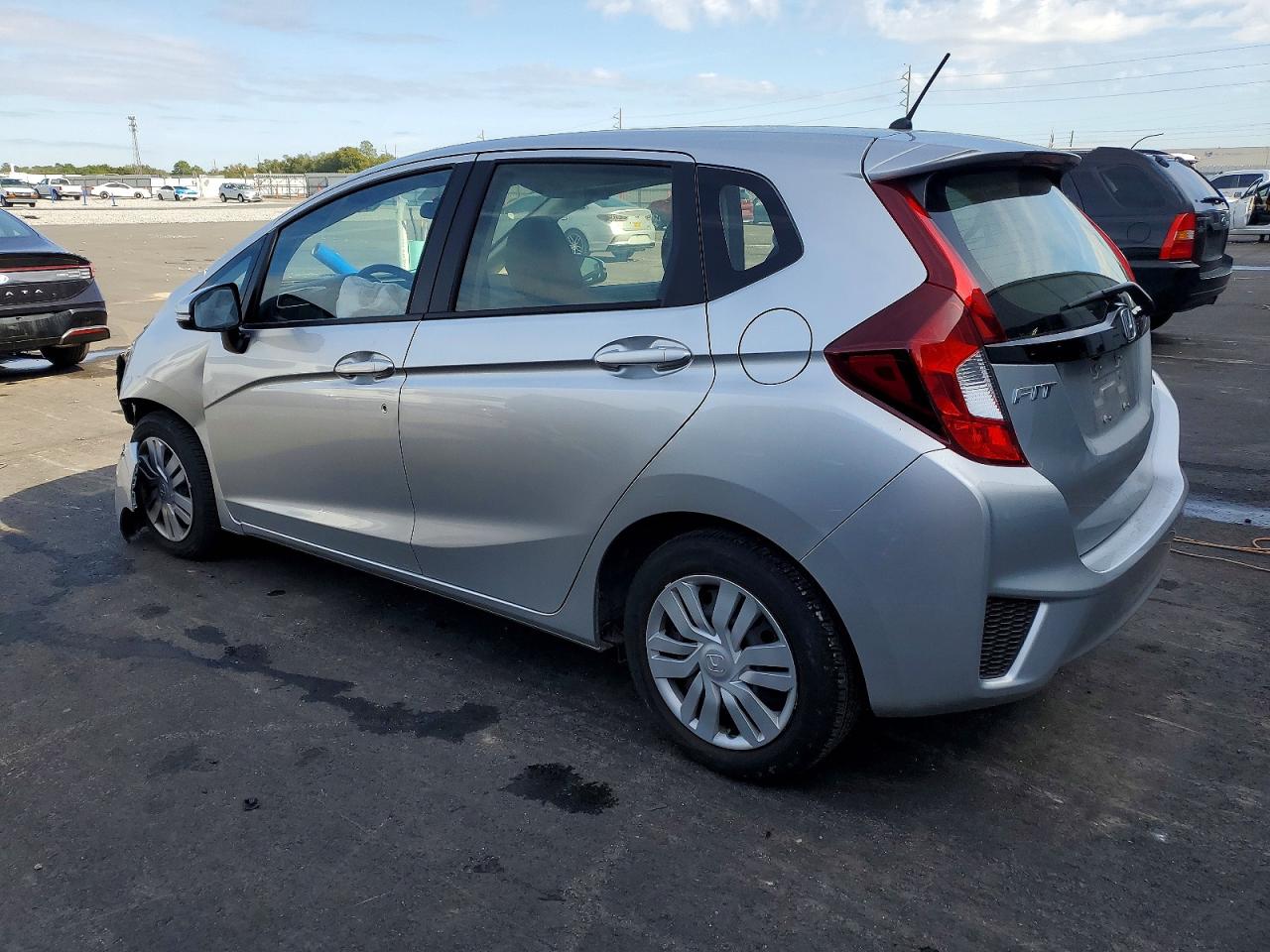 2016 HONDA FIT LX photo 2