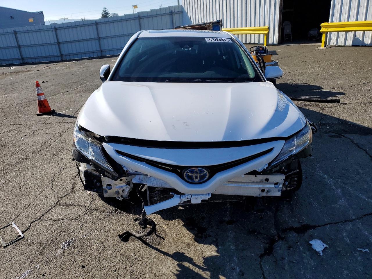 2020 TOYOTA CAMRY SE photo 5