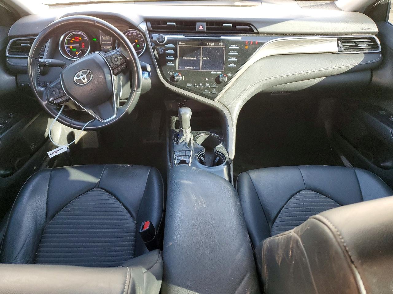 2020 TOYOTA CAMRY SE photo 8