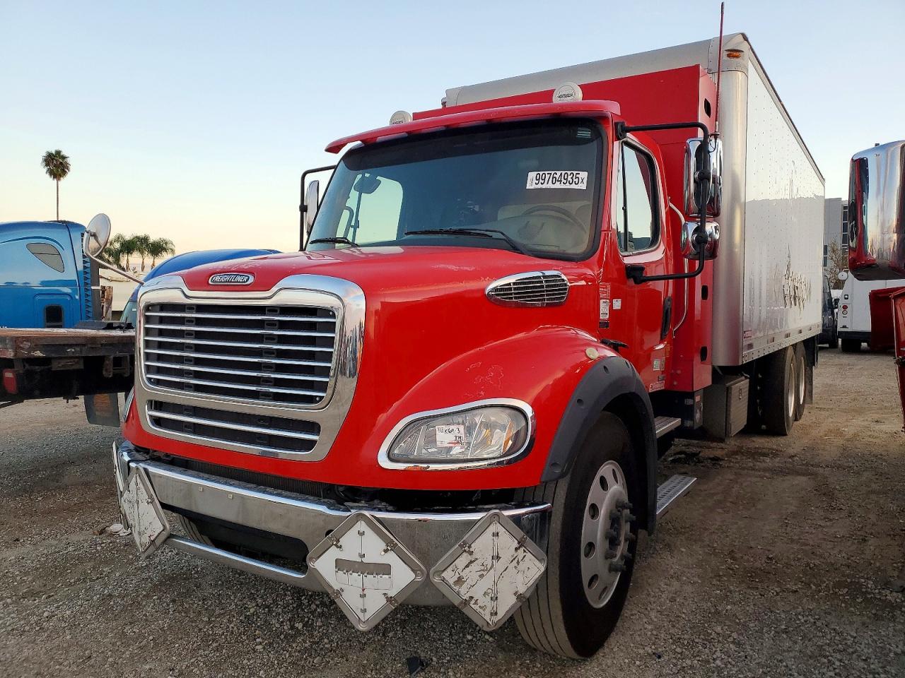 2013 FREIGHTLINER M2
