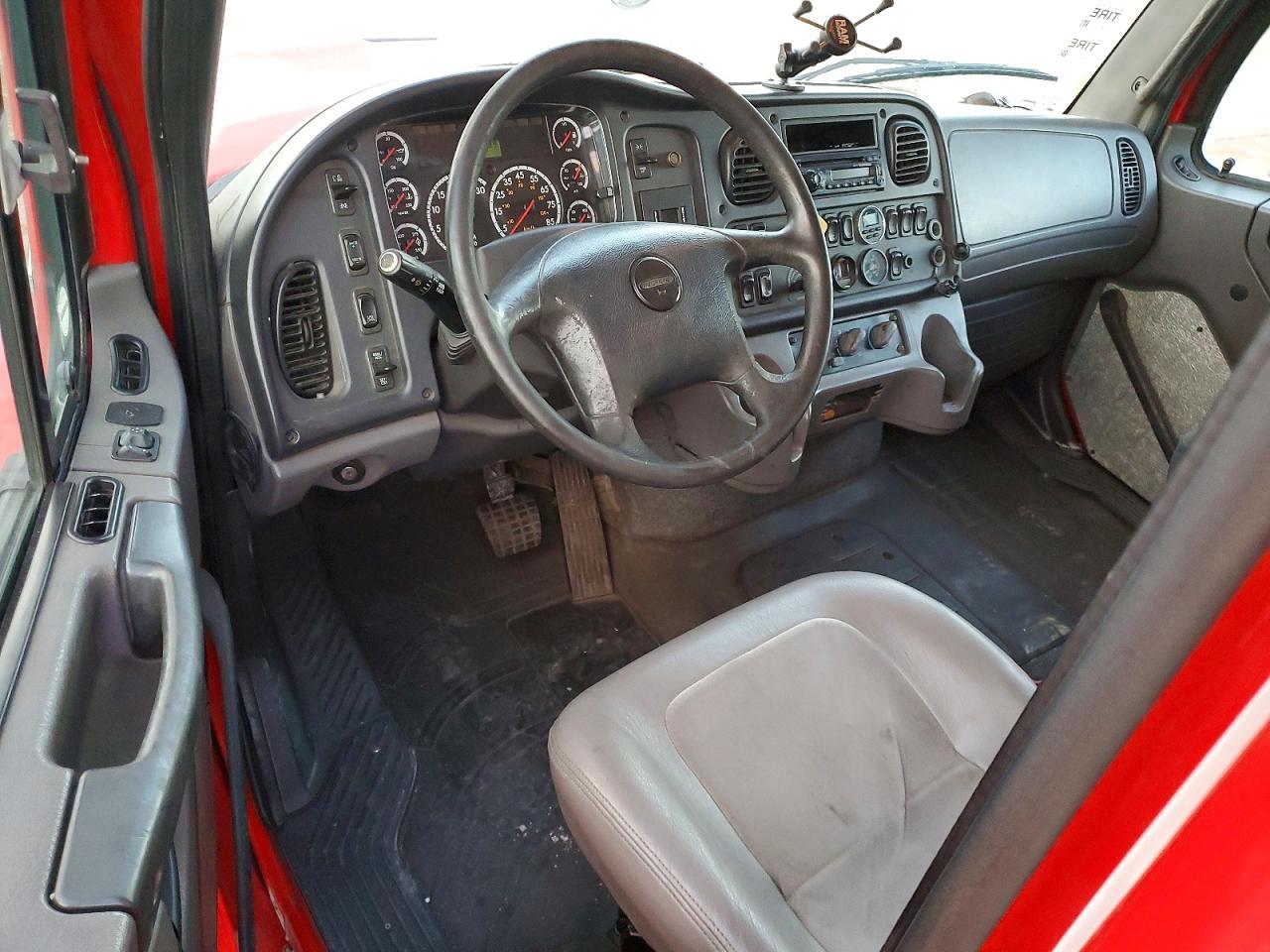 2013 FREIGHTLINER M2 112 MEDIUM DUTY photo 8
