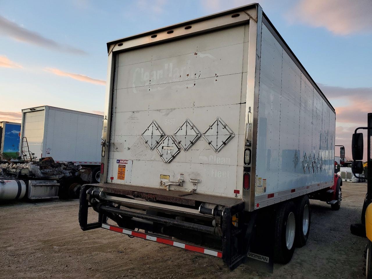 2013 FREIGHTLINER M2 112 MEDIUM DUTY photo 3