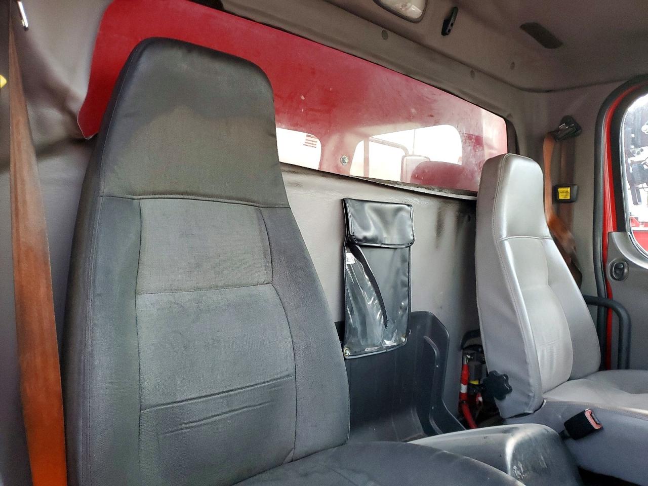 2013 FREIGHTLINER M2 112 MEDIUM DUTY photo 11