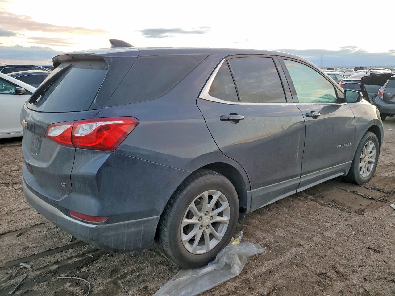 2019 CHEVROLET EQUINOX LT photo 5