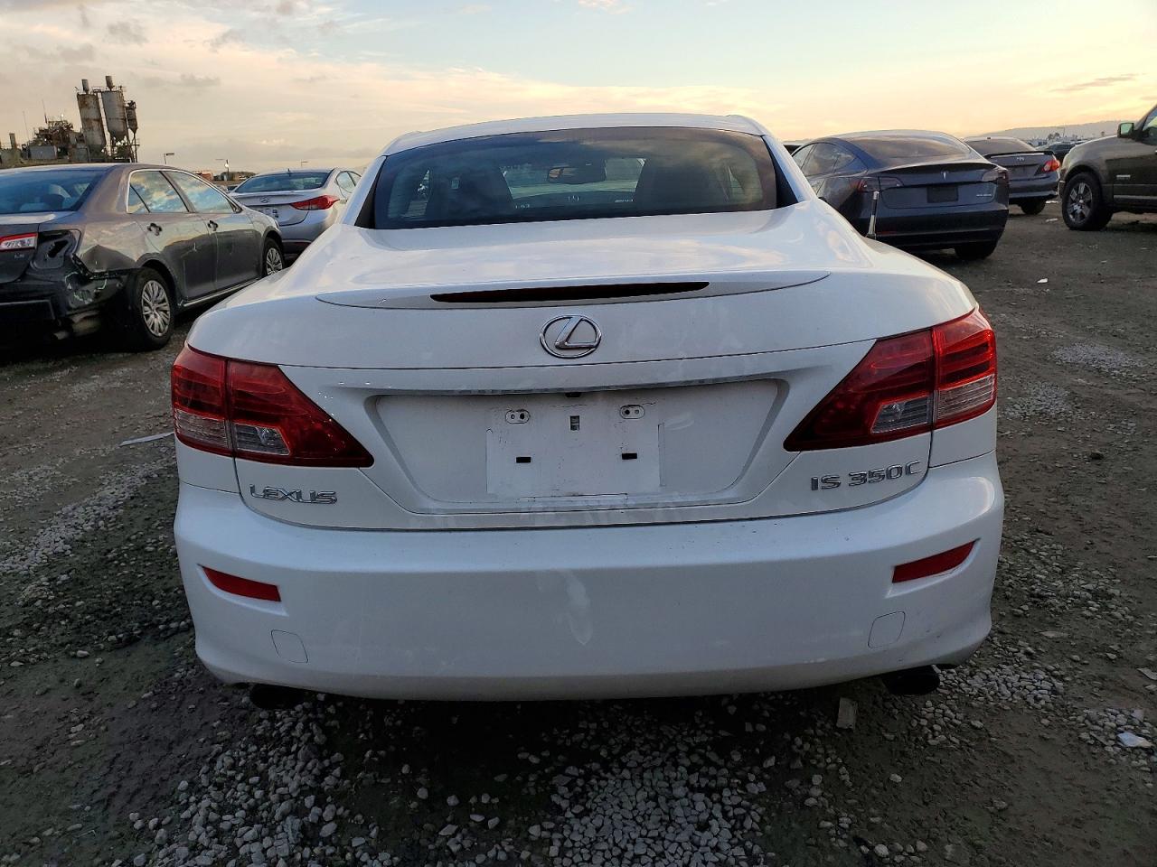 2010 LEXUS IS 350 photo 6
