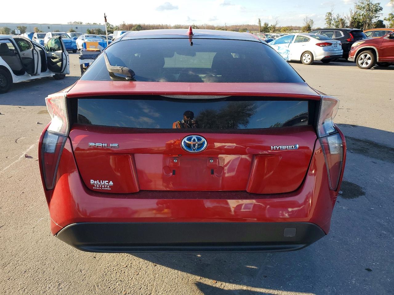 2016 TOYOTA PRIUS photo 6