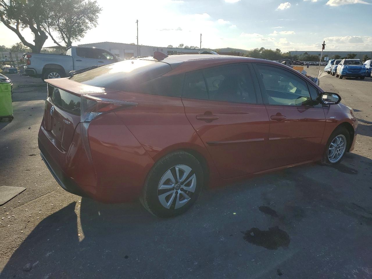 2016 TOYOTA PRIUS photo 3