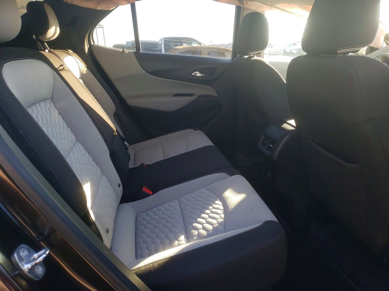 2020 CHEVROLET EQUINOX LT photo 11