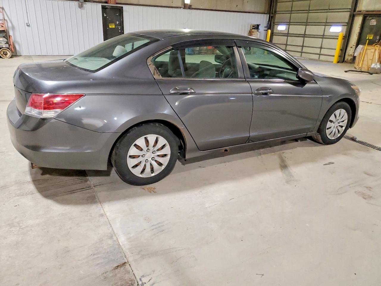 2009 HONDA ACCORD LX photo 3