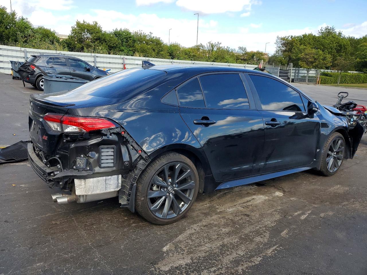 2025 TOYOTA COROLLA SE photo 3
