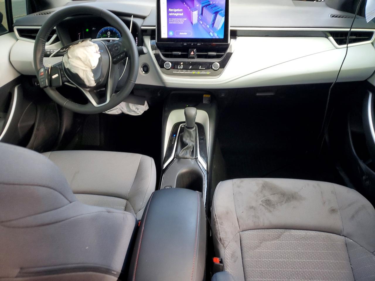 2025 TOYOTA COROLLA SE photo 8