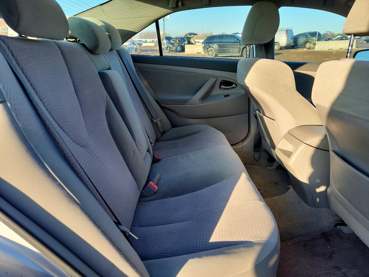 2010 TOYOTA CAMRY BASE photo 10