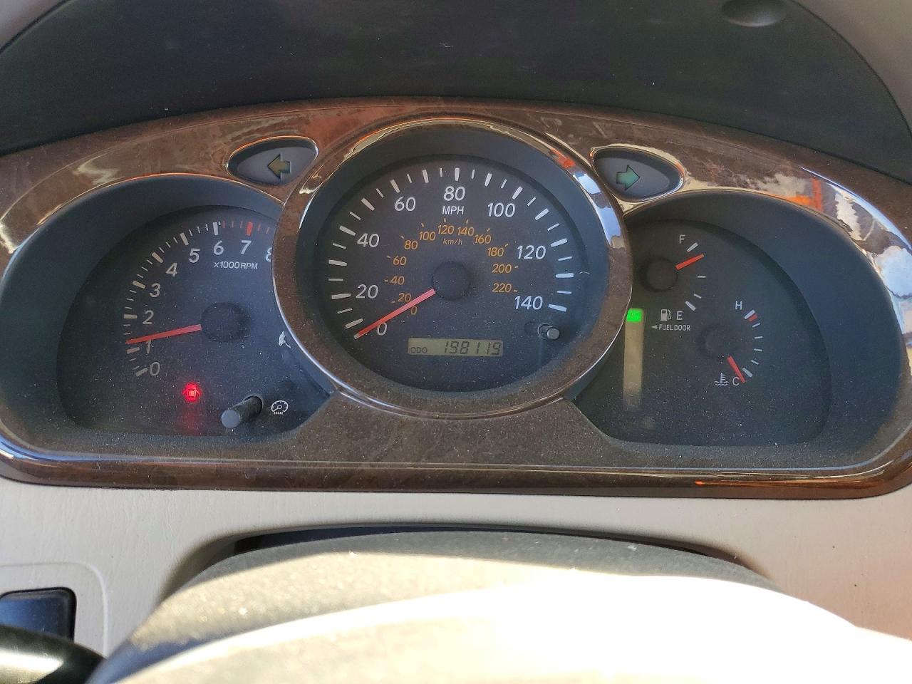 2003 TOYOTA HIGHLANDER LIMITED photo 9