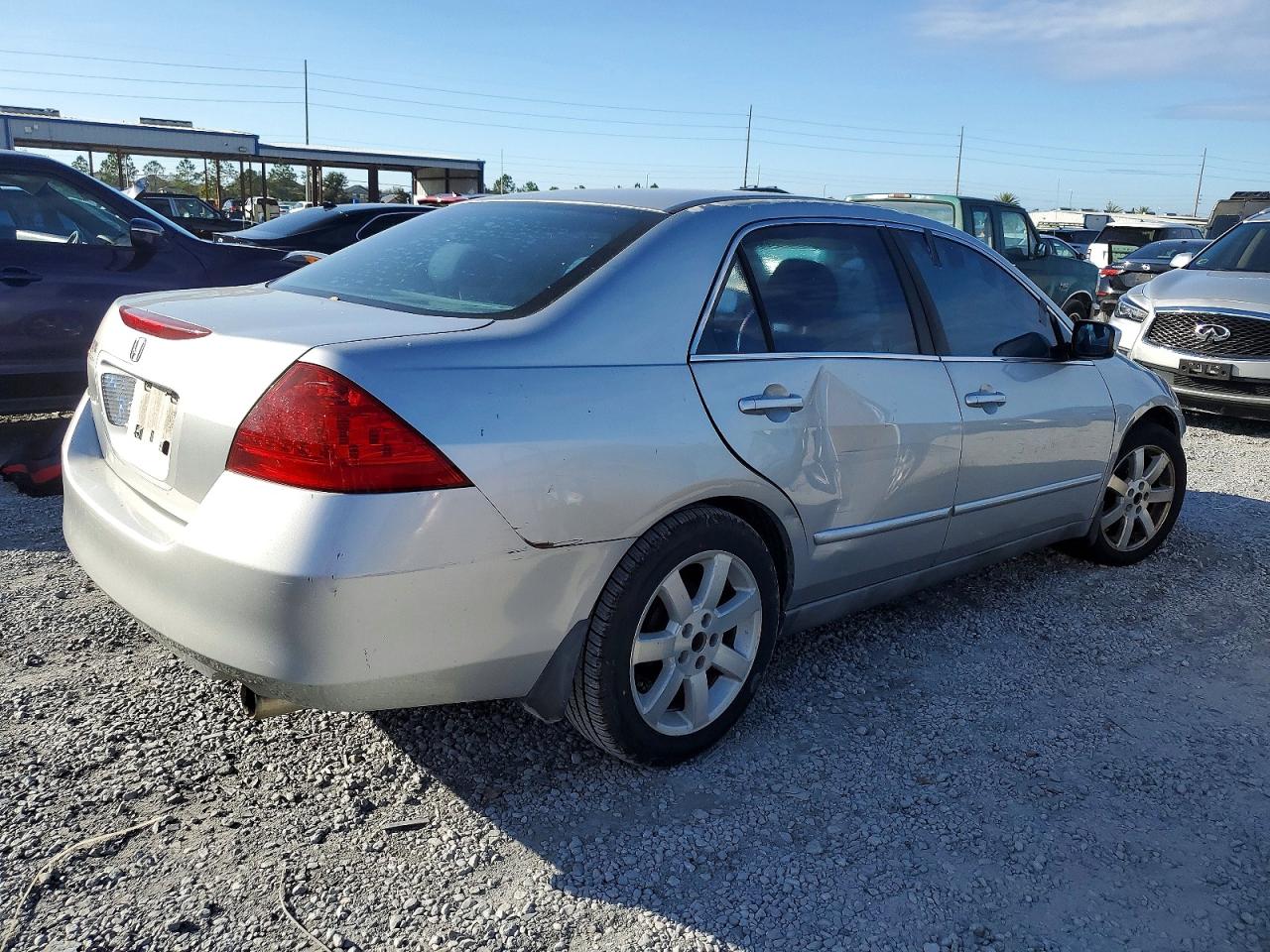 2006 HONDA ACCORD LX photo 3