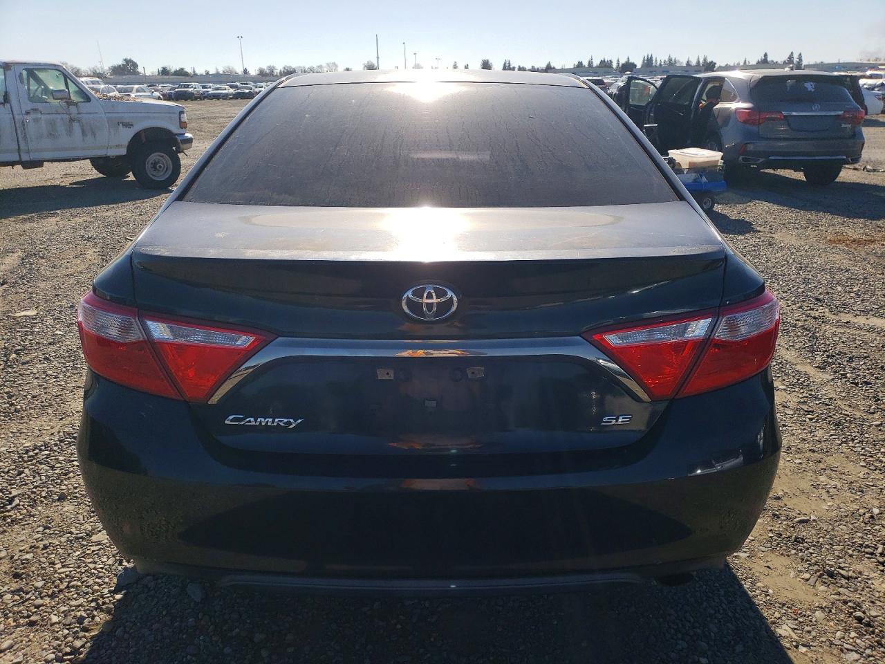2016 TOYOTA CAMRY LE photo 6