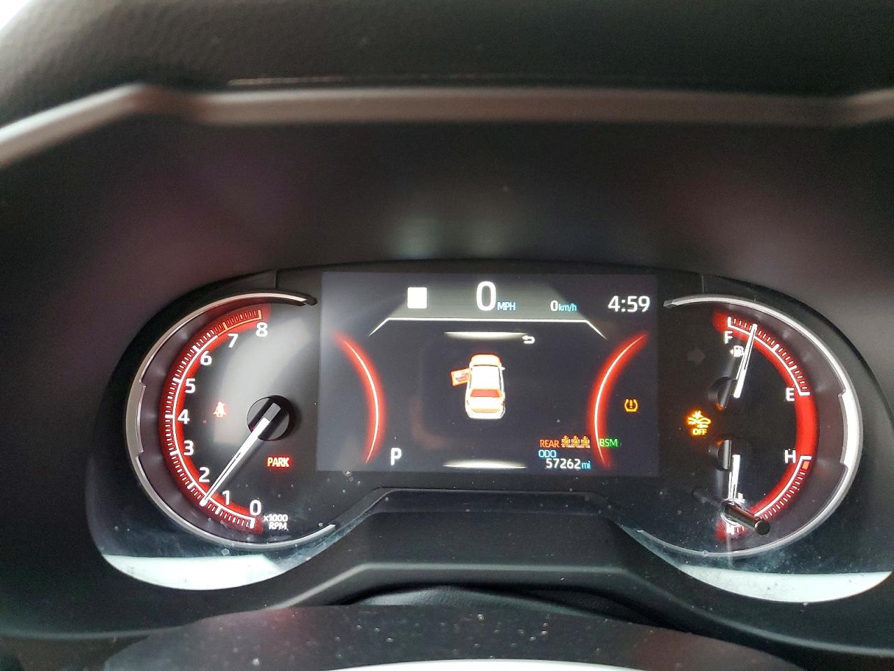 2024 TOYOTA RAV4 XLE photo 9