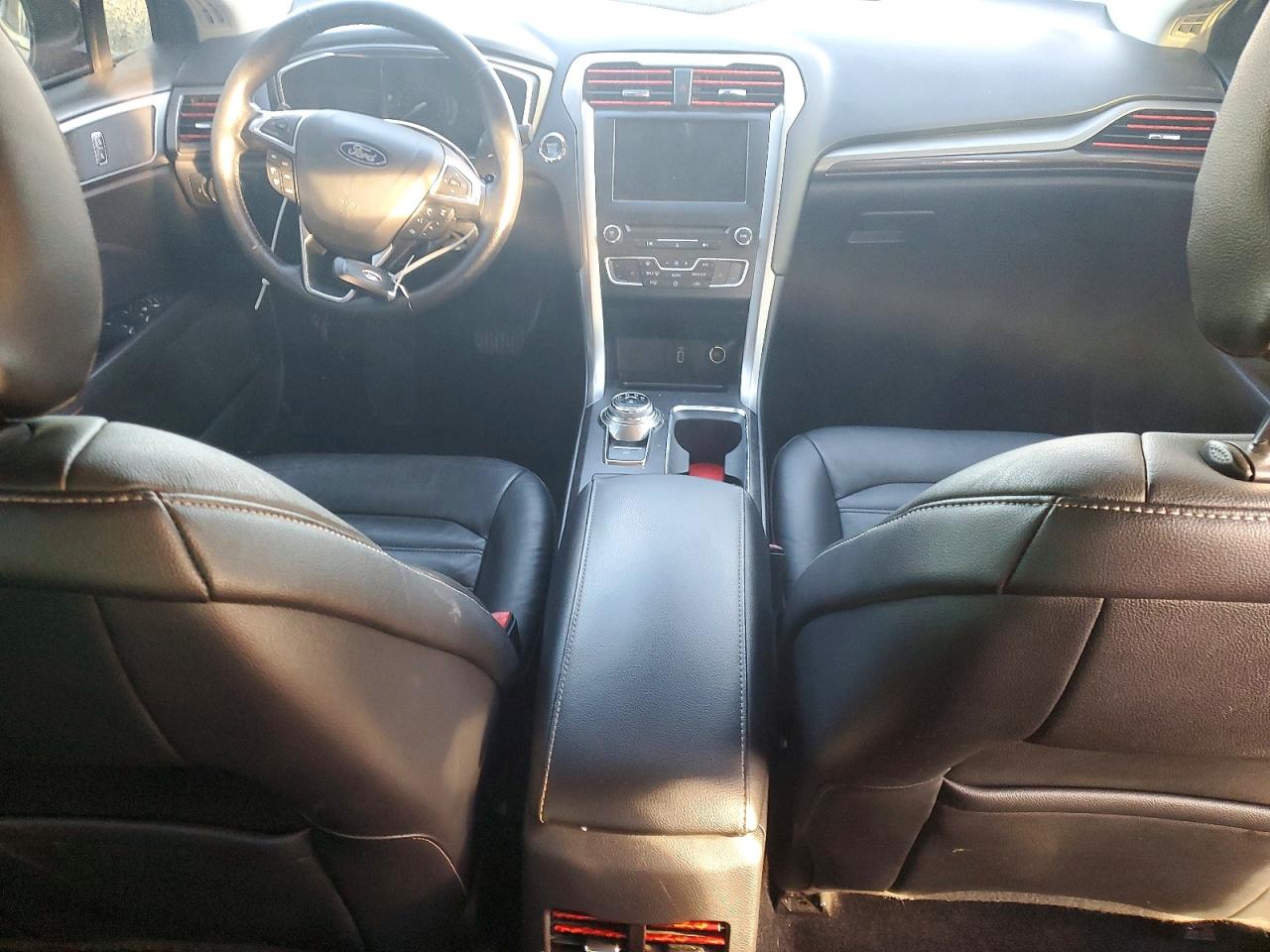 2018 FORD FUSION SE photo 8