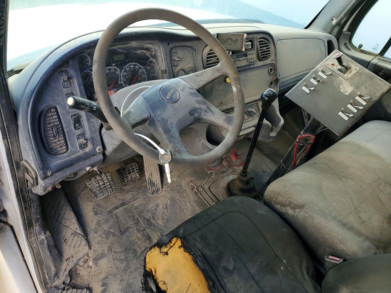 2004 FREIGHTLINER BUSINESS CLASS M2 TANK TRUCK photo 15