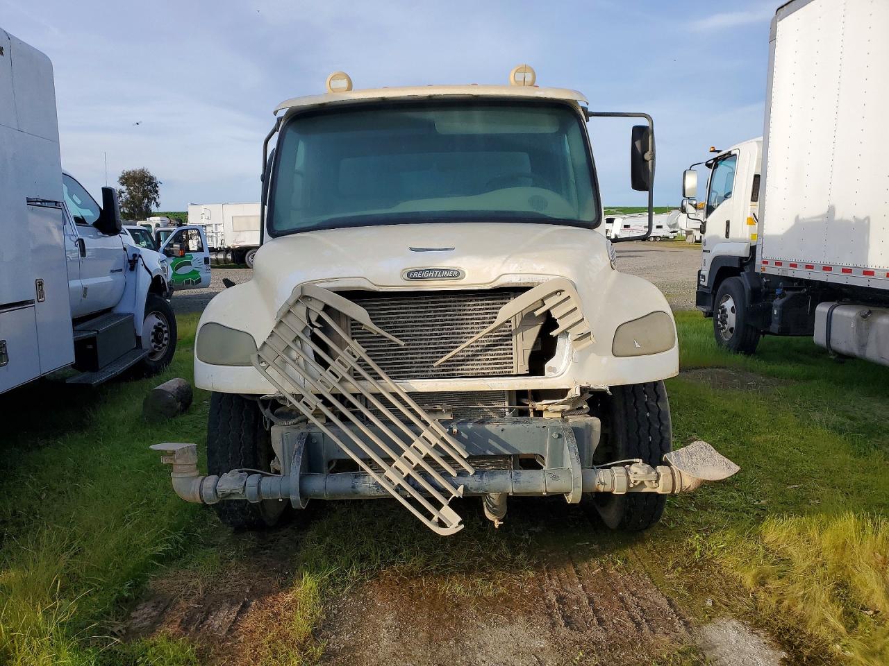 2004 FREIGHTLINER BUSINESS CLASS M2 TANK TRUCK photo 9